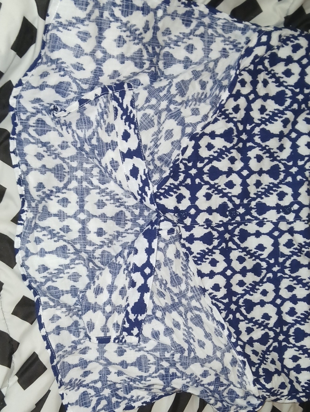 Jewel Badgley Mischka Navy and White Printed V-Neck Dress - Picture 3 of 3